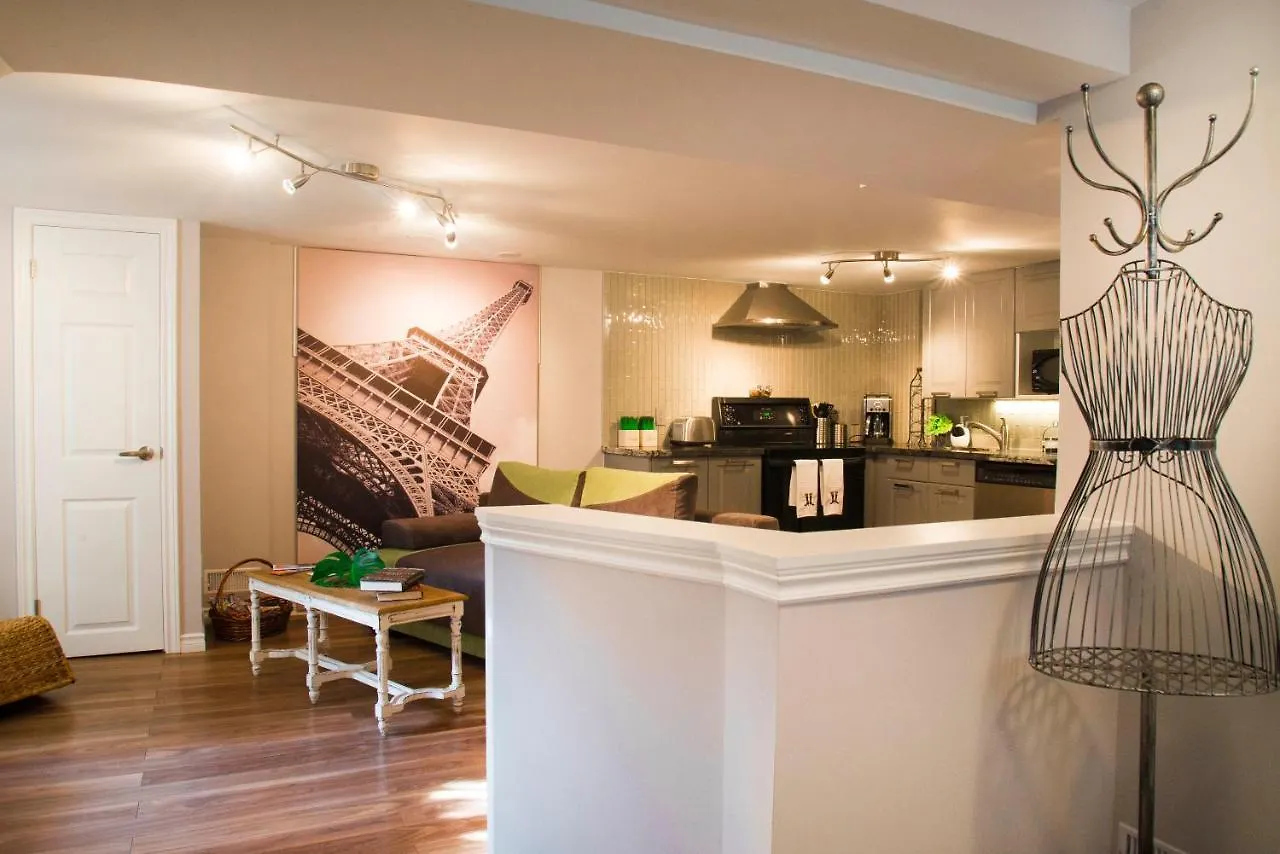 Charming Downtown Pied-à-Terre Appartamento Toronto