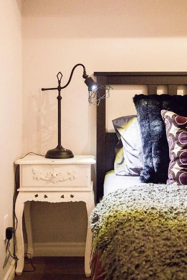 Charming Downtown Pied-à-Terre Appartamento Toronto