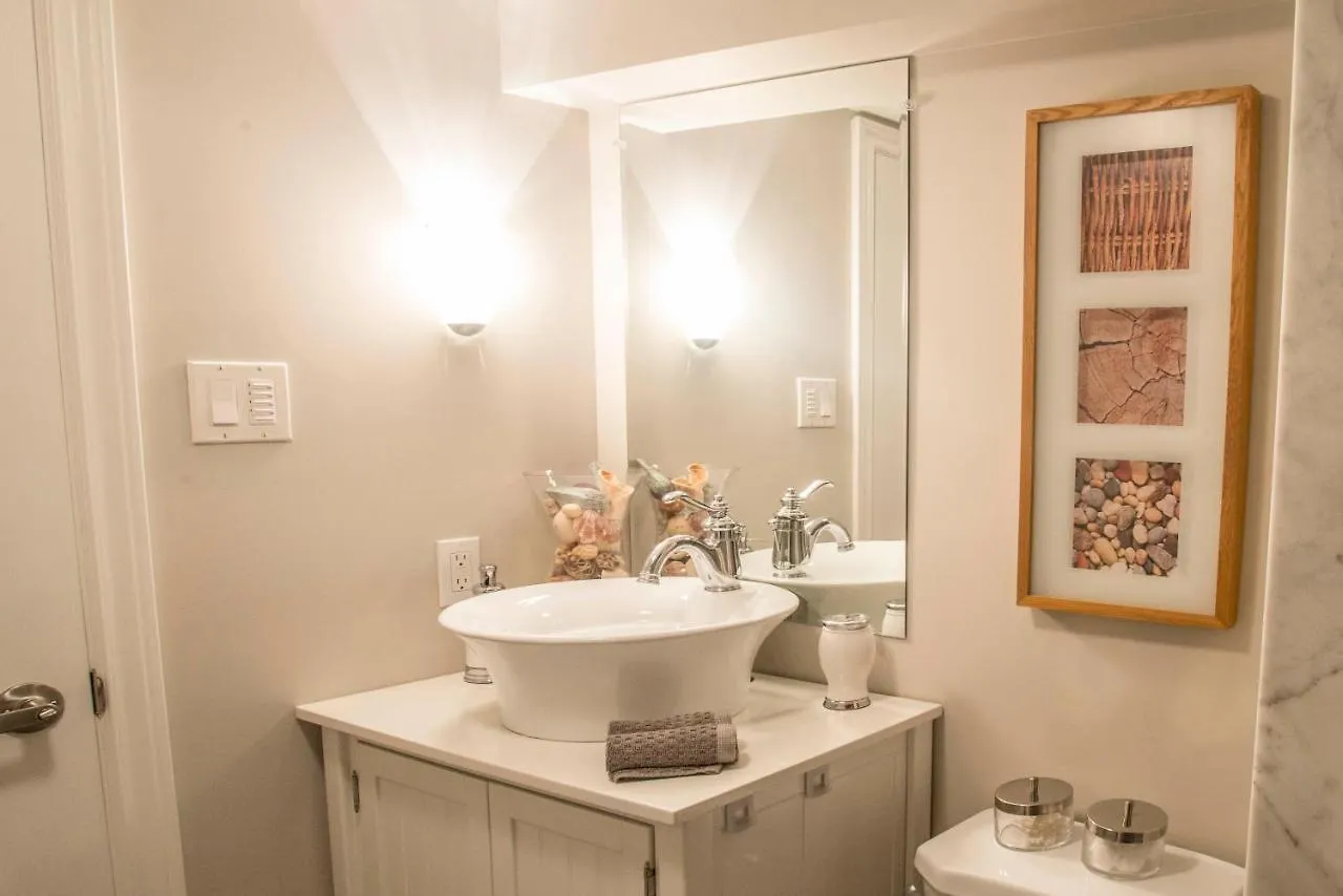 Apartmán Charming Downtown Pied-A-Terre Toronto Kanada